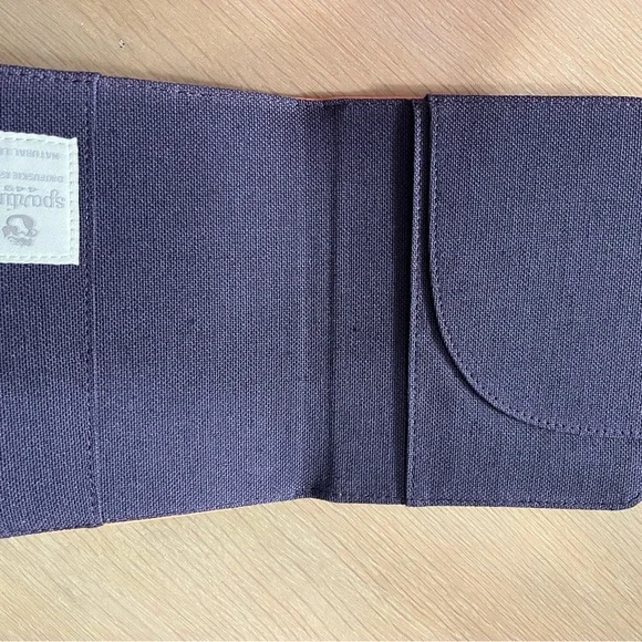 Spartina Geometric Patterned Notepad Clutch with Button Detail - Picture 4 of 7